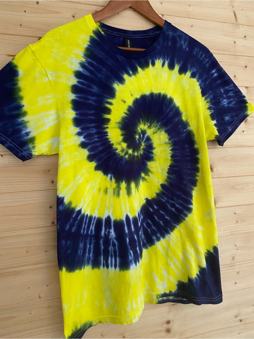 NEW GILDAN Soft Style Tee Medium Handmade Blue Yellow Spiral Tie Dye T-Shirt - Picture 4 of 9
